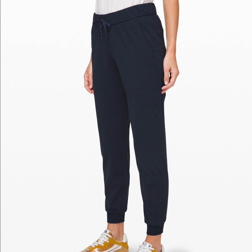 Lululemon On the Fly pants